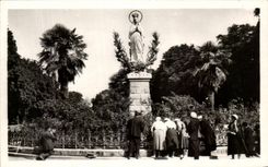 CPA Lourdes the Couronnee Virgin