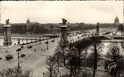 CPA Paris the bridge Alexandre III and the esplanade of Invalides