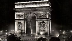 CPA Paris La Place de l'Etoile illuminee