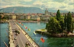 CPSM Geneva iie JJ Rousseau And the Bridge Of Mont Blanc