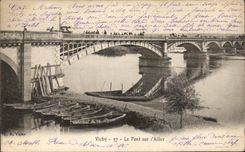 CPA Vichy Le Pont sur l'Allier