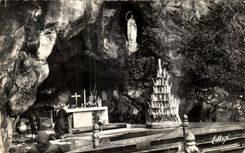 CPA Lourdes the Miraculous Cave