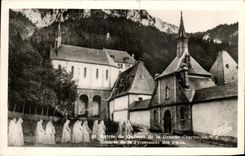 Entrada de CPA del convento de chartreuse grande vuelto de la caminata de los padres