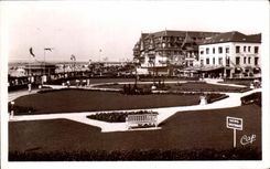 CPA Trouville the Queen of Beach the New ones of the Casino and New Buildings