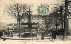 CPA Picturesque Auvergne Clermont Fountain Of the Delille Place