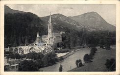 CPA Lourdes the Basilica And Gave