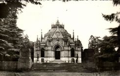 Entierro Of de St Louis de la camara acorazada de CPA Dreux la familia D Orieans