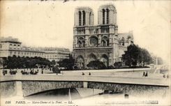 CPA Paris Notre Dame And the Bridge