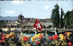 CPSM Ginebra la ciudad y la catedral del santo Plerre puesto que el qai del montaje Blanc