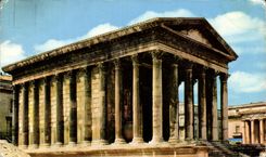 CPSM Nimes la casa cuadrada