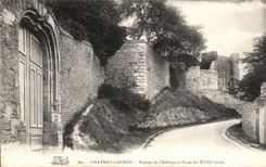 CPA Castle Landon Ruins of the Abbey and carries Century