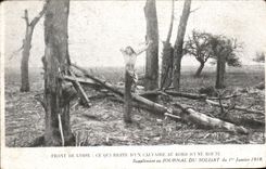 CPA Front of Oise what Remains dun Calvaire at the edge of a Road Militaria Christ