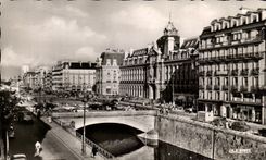 CPSM Rennes Place de la Republique et Palais du Cormerce