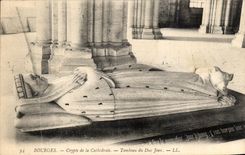 Cripta de CPA Bourges la tumba de la catedral del duque Jean