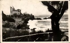 CPA Biarritz La Villa Belza Par Gros Temps