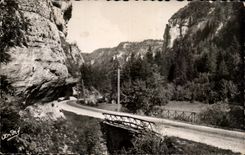 CPA the Beautiful Alps Francalses Route Of Grenoble has Villard De Lans the Falls of Machines