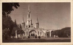 CPA Lourdes the Basilica and the Square