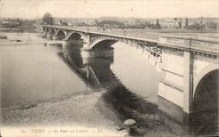 CPA Vichy Le Pont I'Allier