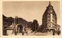 CPA Vichy Hotel Astoria Et Les Parcs