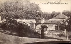 CPA Vichy Le Parc De Celestins Vue Sur Les Bains Lardy