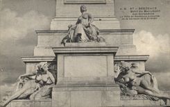 CPA Bordeaux Motif Monument des Girondins La vielle entouree de la Garonne et la Gironde 