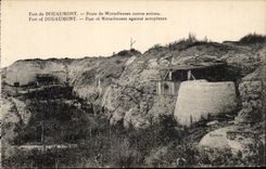 CPA Fort of Douaumont Posts Machine-guns against Militaria planes