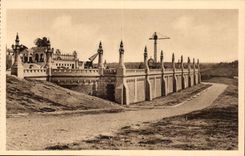 CPA La Basilique de Lisieux Les parvis