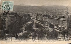 CPA Clermont Ferrand View of the Place Saint Herem and Puy de Dome
