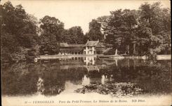 CPA Versailles Pare du Petit Trianon La Maison de la Reine 