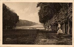 CPA Splendeurs Et Charmes De Versailles Les Jardins Le Tapis Vert et le Bassin d'Apollon 