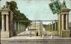 CPA Jardins de Versailles Les Cent Marches