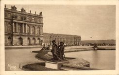 CPA Les Petits Tableaux De Versailles Le Chateau Corps Central 