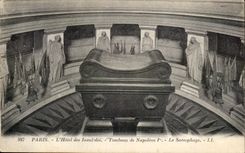 CPA Paris L'Hotel des Invalides Tombeau de Napoleon 1er Le Sarcophage