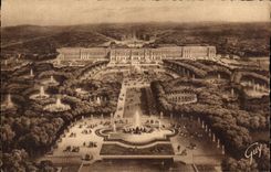 CPA Versailles Et Ses Merveilles Vue Generale Sur Le Parc Et Le Chateau