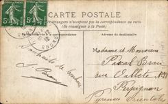 CARTE PHOTO Femme a la fenetre