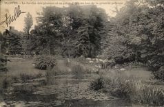 CPA Nantes its water part and Botanical garden to the bottom of the large lawn