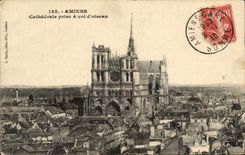 CPA Amiens Cathedrale prise a vol d'Oiseau