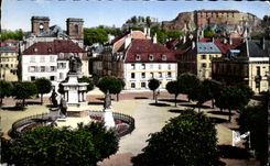 CPA Belfort Image de France Belfort Place de la Republique la Cathedrale et le Chateau