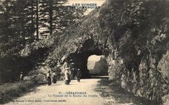 CPA Gerardmer Le Tunnel de la Roche du Diable
