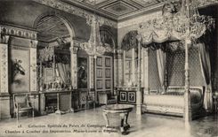 CPA Palais de Compiegne Chambre a Coucher des lmperatrices Marie Louise et Eugenie
