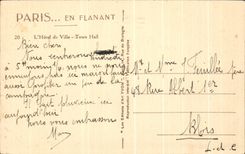 CPA Paris While Strolling the Town hall