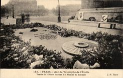 CPA Paris Arc de Triomphe de l'Etoile Tombe du Soldat Inconnu et Flamme du souvenir Militaria 