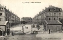 CPA Troyes Caserne Beurnonville Militaria 