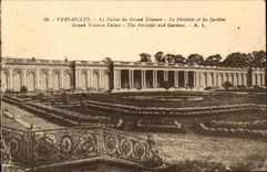 CPA Versailles the Palate of Large Trianon the Peristyle and gardens