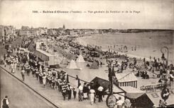 CPA Sables d'Olonne View of the Embankment and the Beach
