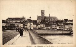 Cuadro total de CPA Nevers del puente del Loire