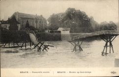CPA Meaux Passerelle Sautee Militaria 