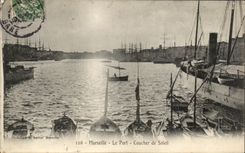 CPA Marseille Le Port Coucher de Soleil Bateaux