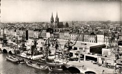 CPSM Port authority Of Bordeaux Frontage Of the Quay Of Chartrons the Church Nateau Saint Louis