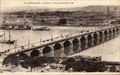 CPA Bordeaux the Bridge Overall picture Boats
